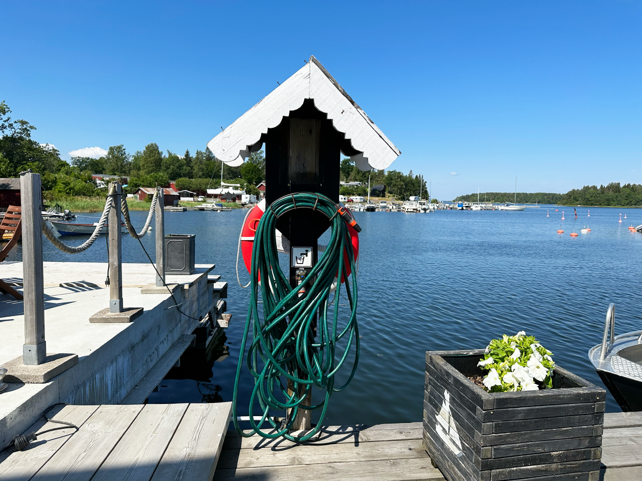 Station för påfyllning av vatten i segelbåt och motorbåt